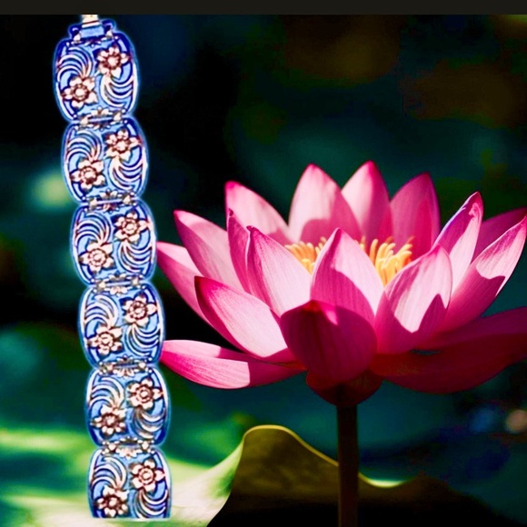 Antique Lotus Blossoms Bracelet - Picture 10 of 16